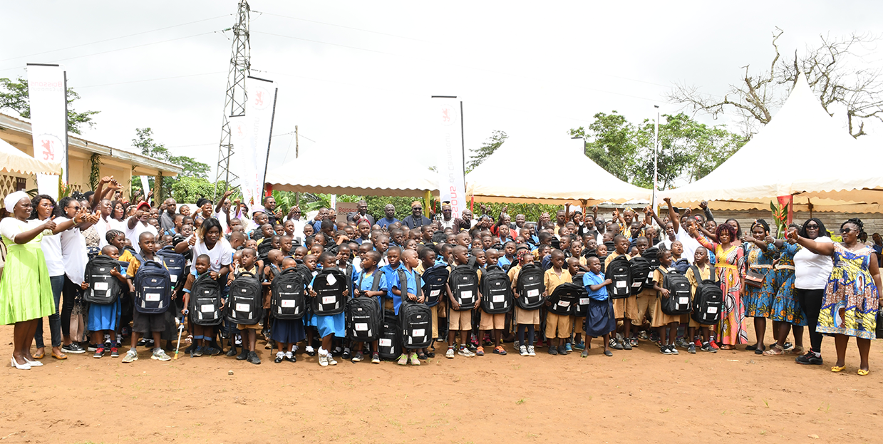 Responsabilité sociétale : Boissons du Cameroun offre 6 000 livres inscrits au programme aux meilleurs élèves